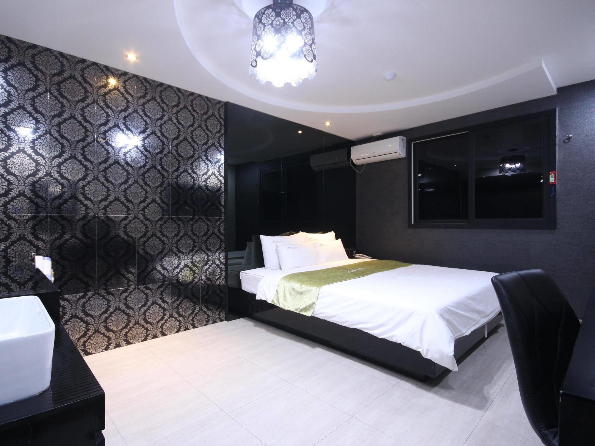 Hotel JUNE Haeundae Busan Buitenkant foto