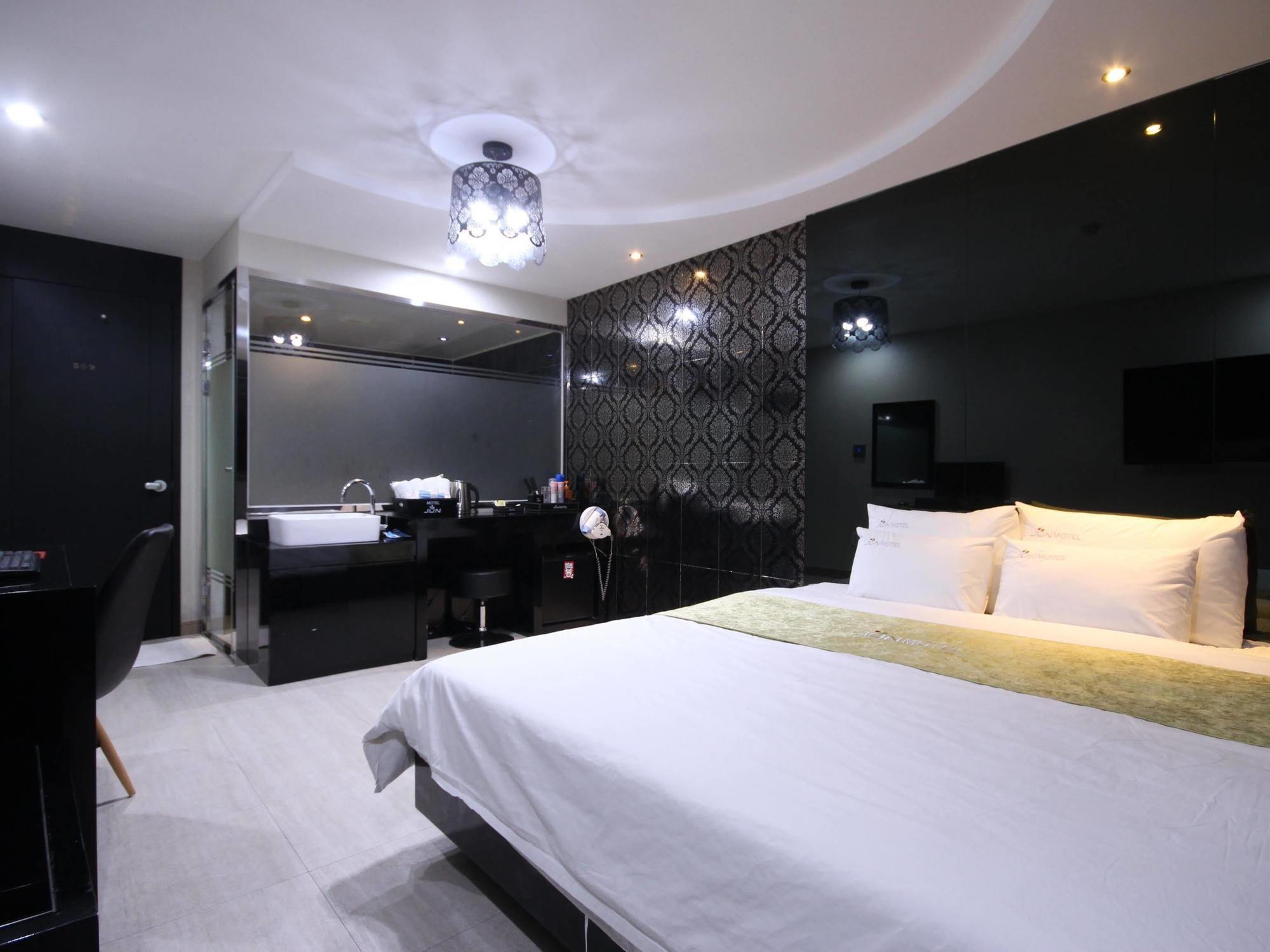 Hotel JUNE Haeundae Busan Buitenkant foto